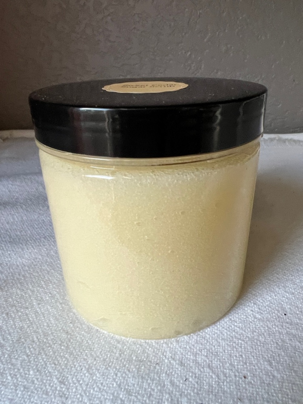 Sweet Cedar Wood Sugar Scrub 12 ounces hand crafted - Picture 2 of 6